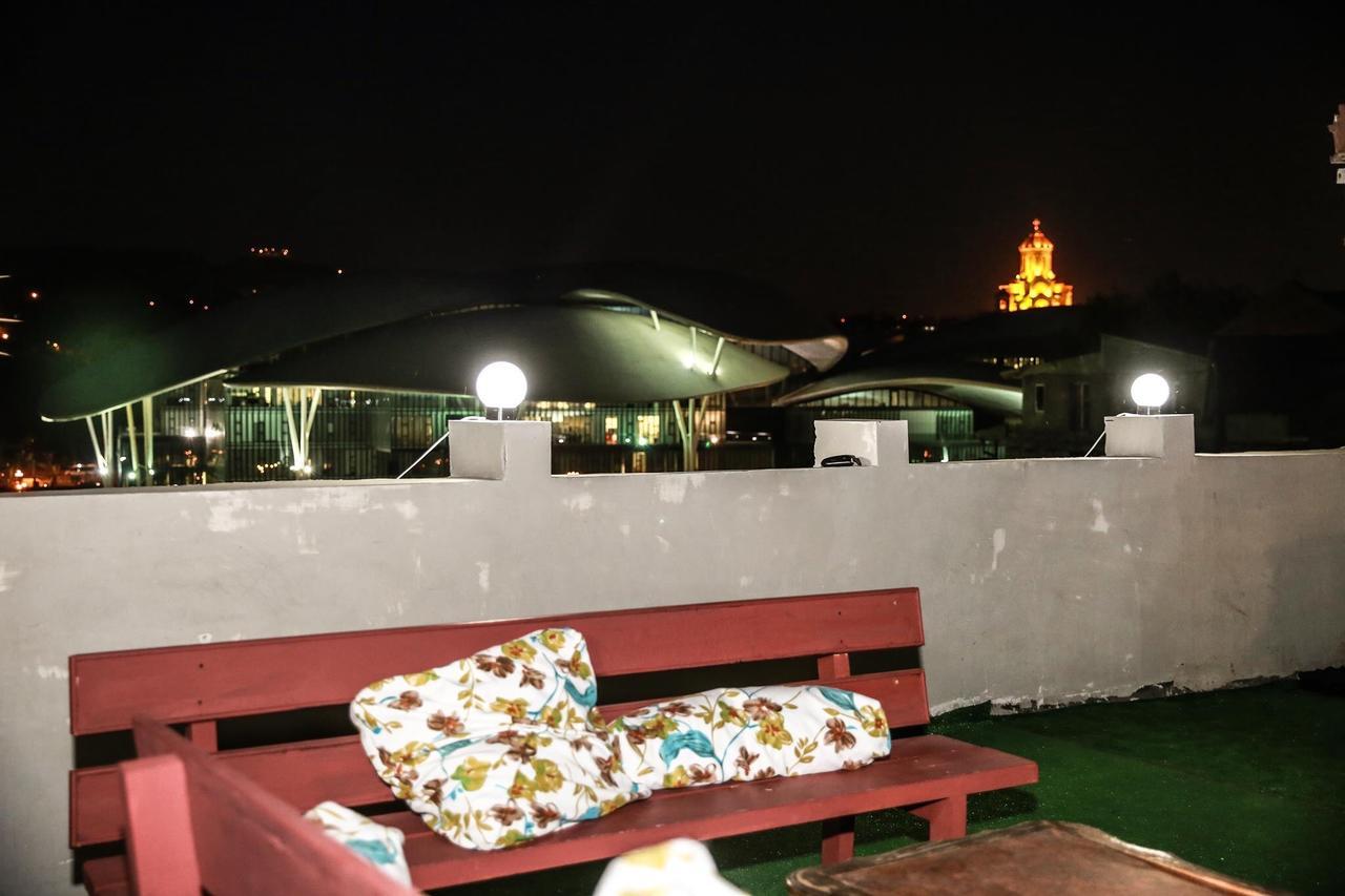 Guest House Sky Plus Tiflis Exterior foto